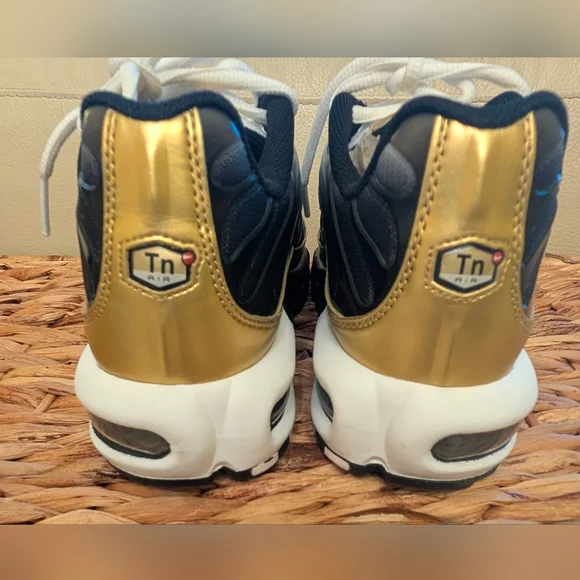NIKE Air Max Plus TN White Metallic Gold Black HMO352-100 Sneaker Size M 6.5/W 8